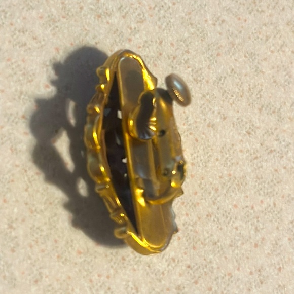 Vintage Francois gold tone screw clip on earrings (715) - Picture 6 of 6